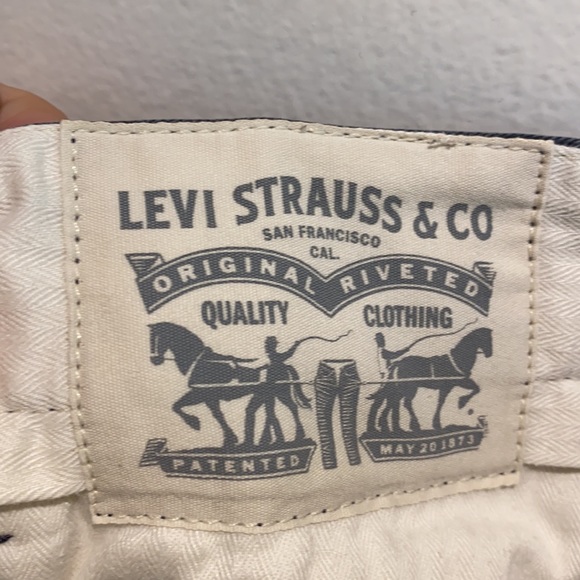 Worn Levi’s chinos, size 34 - Picture 2 of 2